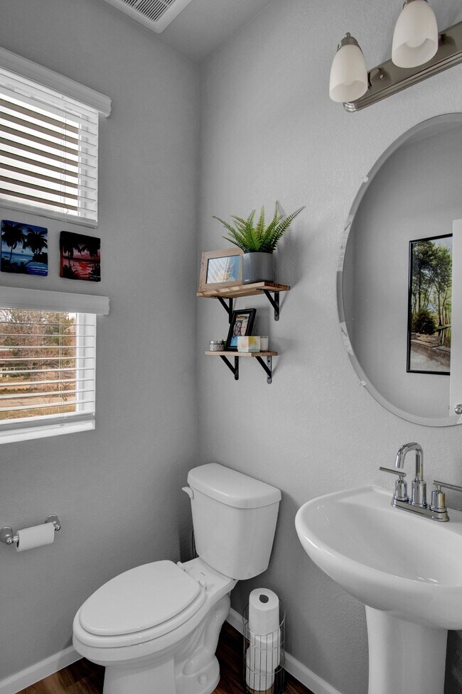 Building Photo - 12121 W 57th Dr