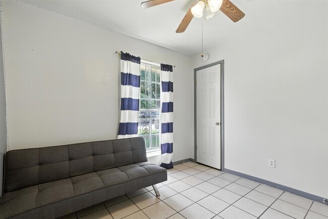 Building Photo - 4103 Sandydale Ln