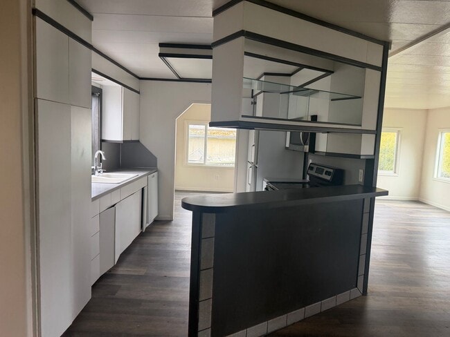 Building Photo - Great single Level home!