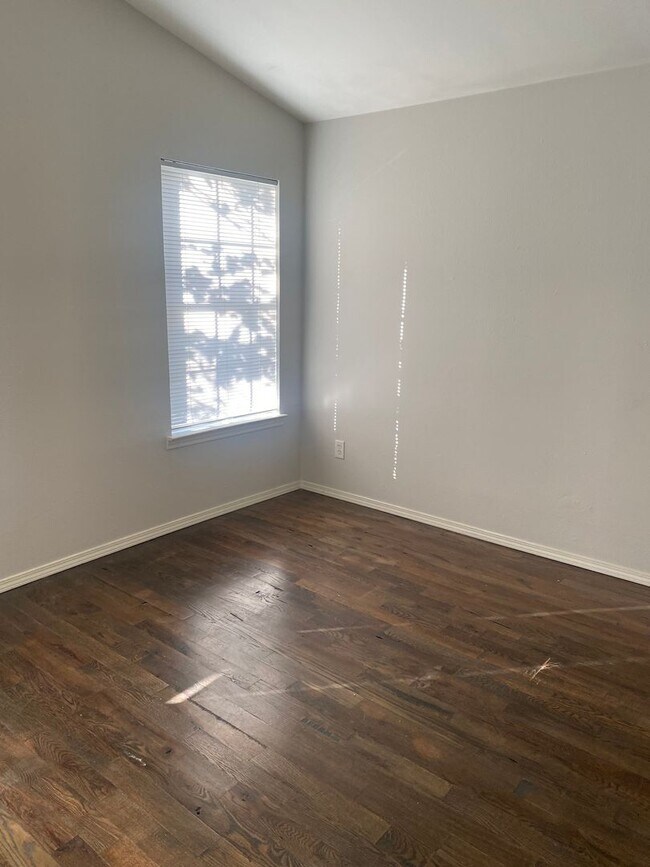 Building Photo - 318 Spanish Moss Dr