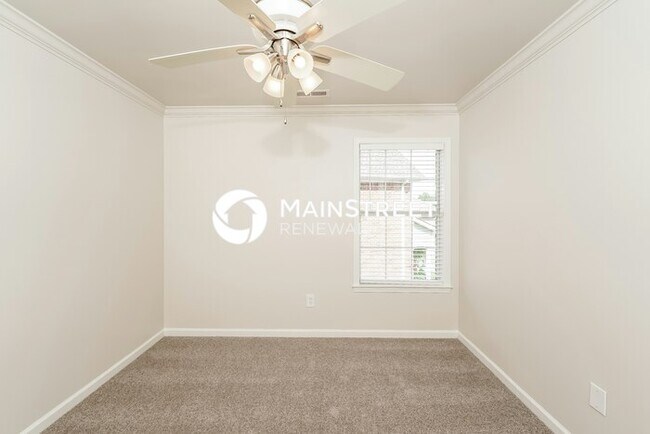 Building Photo - 3 Bedroom Pet-Friendly Home in GARDENDALE, AL with Main Street Renewal