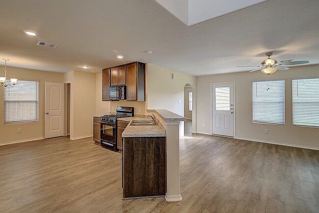 Building Photo - 14616 Wheeler Dr