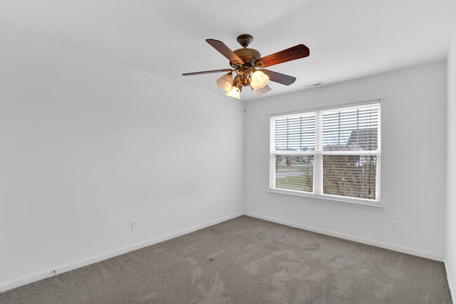 Building Photo - 131 Lady Bug Dr