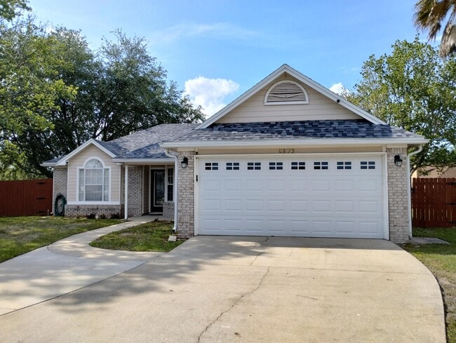 Primary Photo - 3276 Fox Squirrel Dr