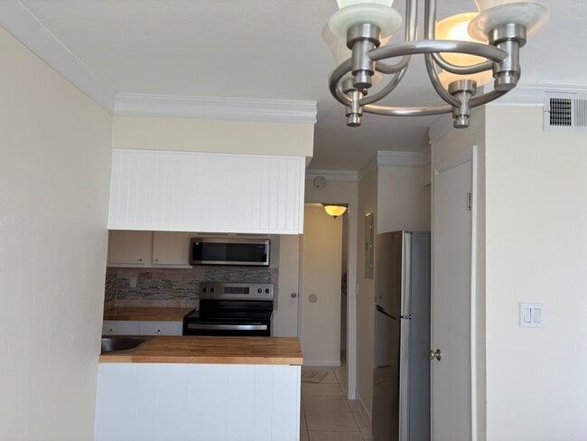 Building Photo - 200 St Andrews Blvd