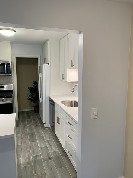 Building Photo - 442 Thornhill Ln