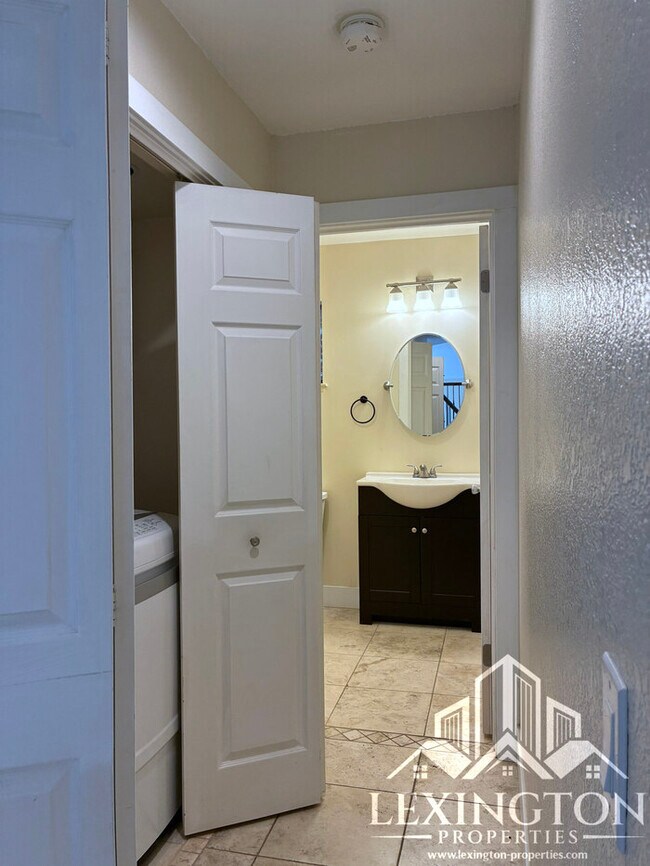Building Photo - Beautiful, Folsom Home with Pool & Spa in ...