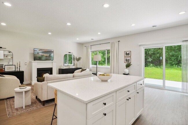 Building Photo - 3 Bedroom Twin Home With Extras