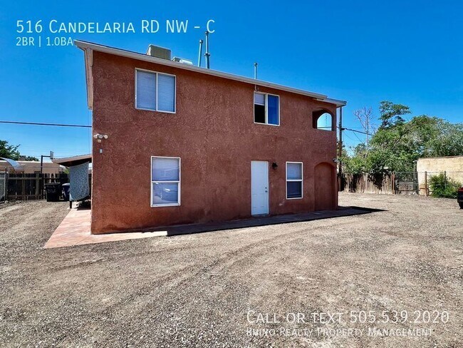 Building Photo - 516 Candelaria Rd NW