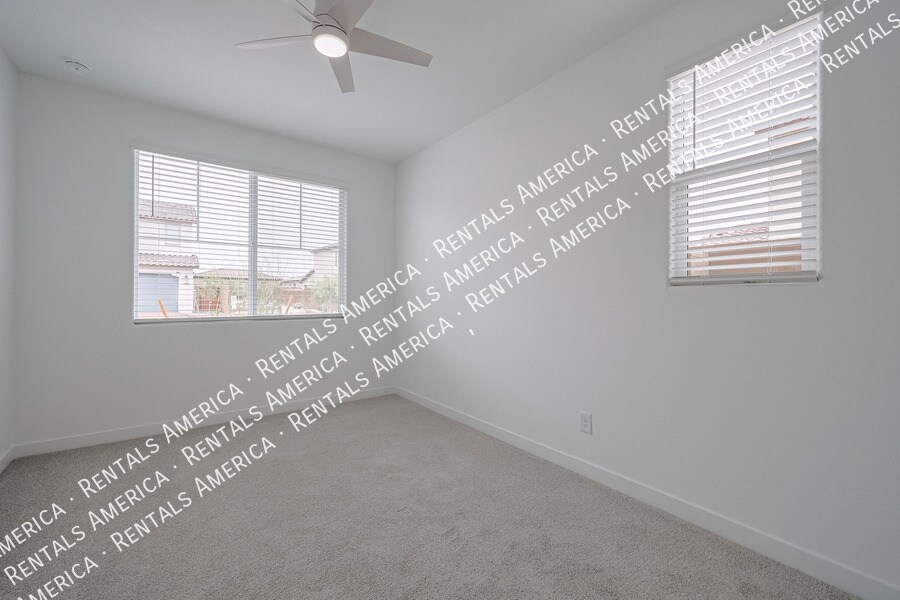 Building Photo - 11985 Calle de Pompas W