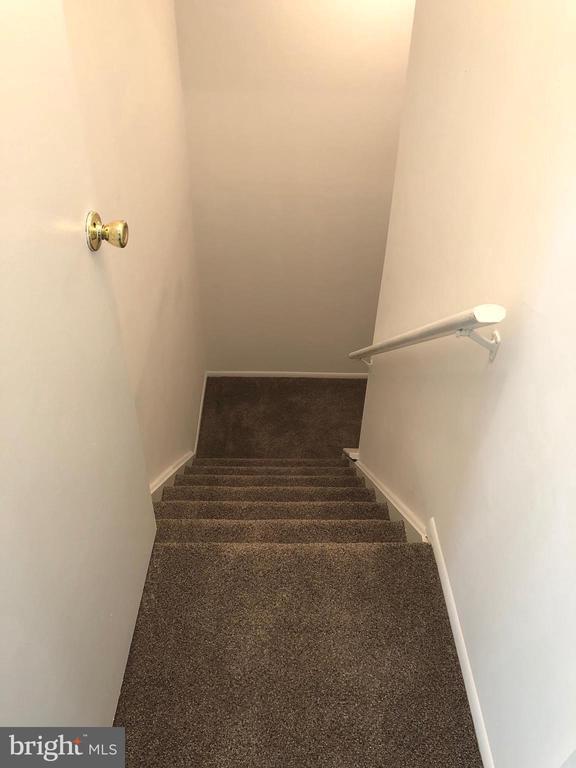 Building Photo - 56 Burgundy Dr