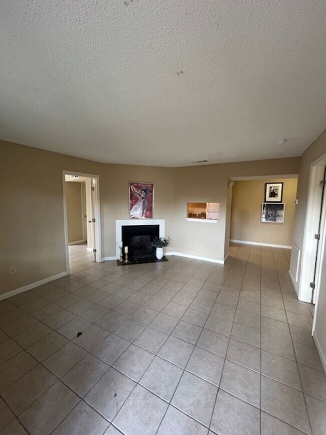 Building Photo - 843 Hammond Manor Dr