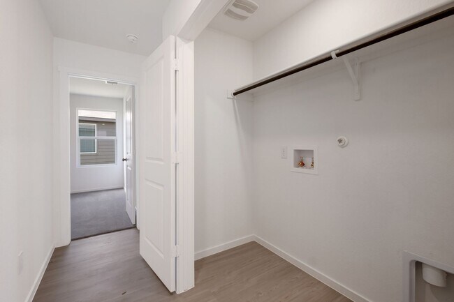 Building Photo - 3214 Mound Rdg