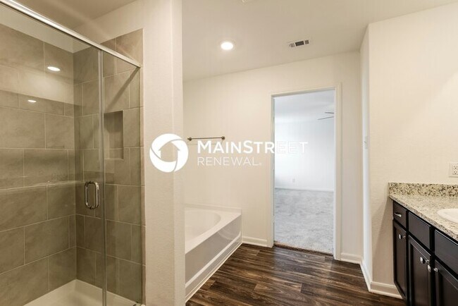 Building Photo - 4 Bedroom Pet-Friendly Home in New Braunfels, TX with Main Street Renewal