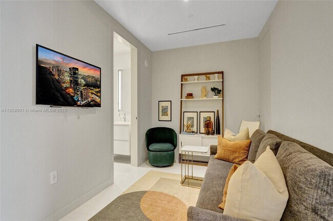Building Photo - 300 Biscayne Blvd Way