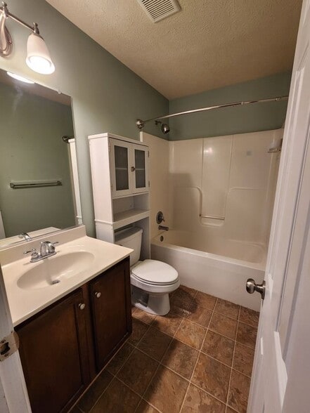 Building Photo - 312 Abbey Ct