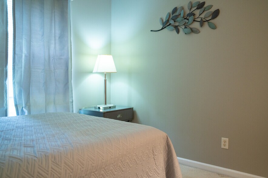 Building Photo - 5320 Starflower Dr