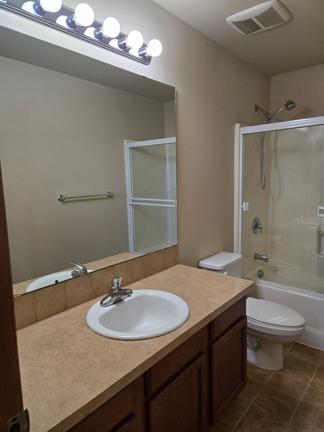 Building Photo - STATUS: PENDING APPLICATION- |R16| $2450