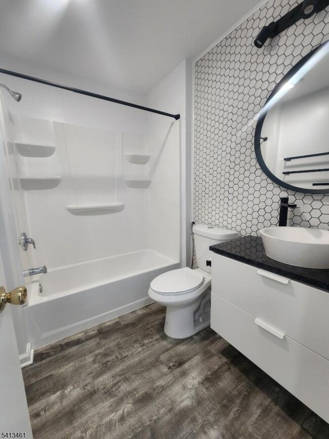 Building Photo - 31 Kensington Rd