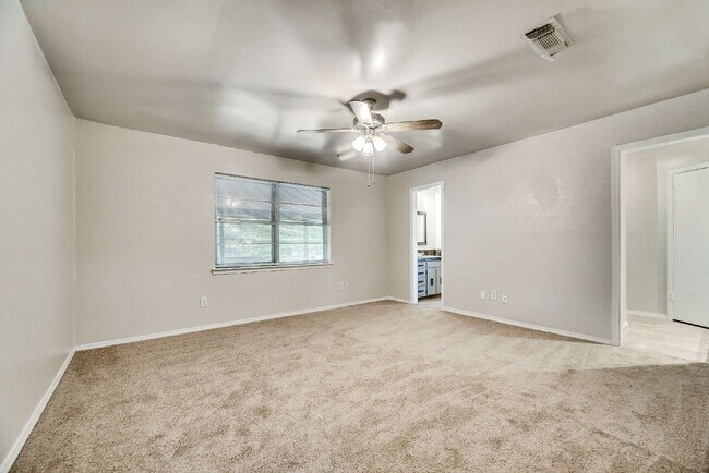 Building Photo - Great 3-2-2 in North Richland Hills surrounded by mature trees