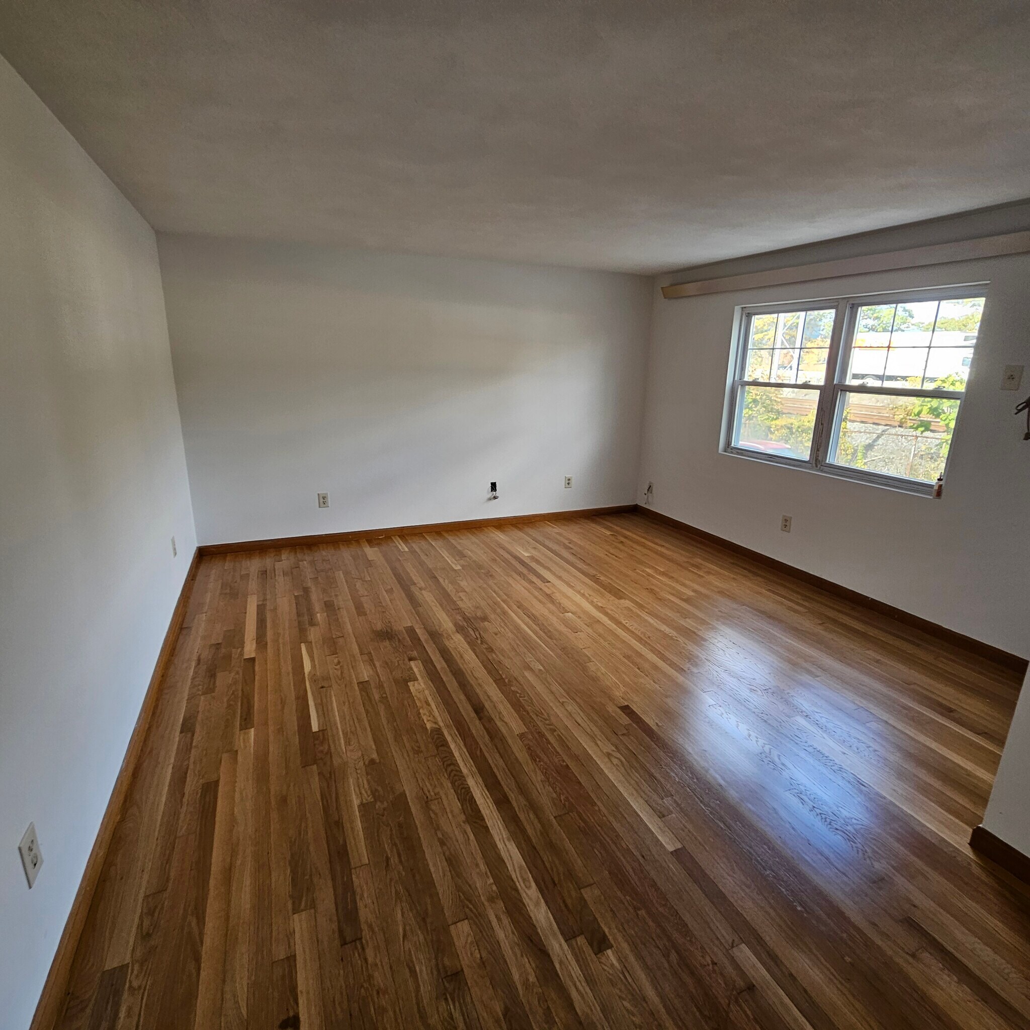 Building Photo - 54 Vineland St