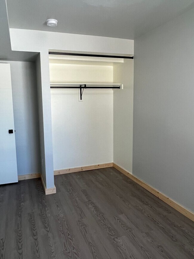 Building Photo - 2 Bed 1 Bath Unit at Teton River Flats – P...