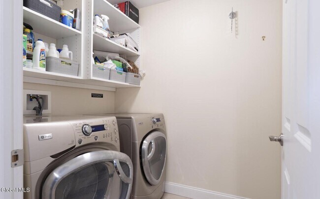 Building Photo - 38 High Rock Ave