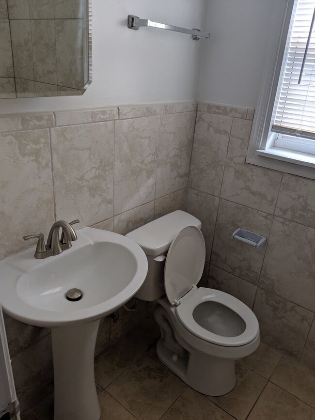 Building Photo - 4646 Minnesota Ave NE