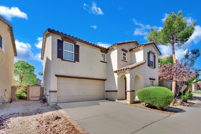 Building Photo - LOCATION IS KEY FOR SHOPPING AND SOCIALIZING