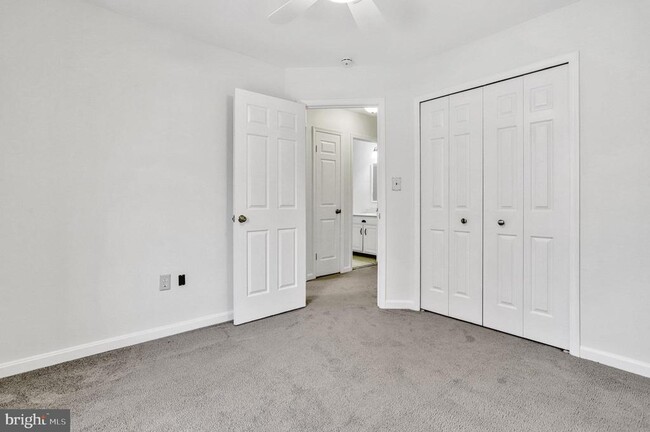 Building Photo - 7413 Salford Ct