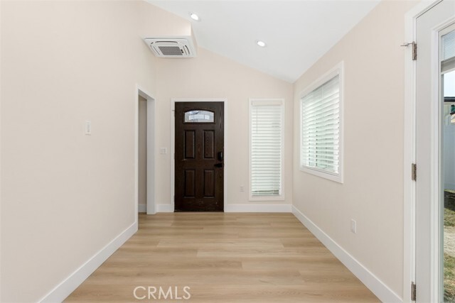 Building Photo - 325 N Lee Ave