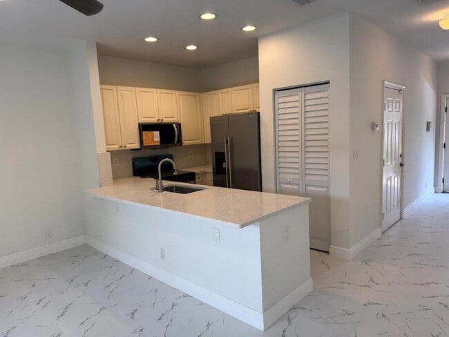 Building Photo - 3134 Coral Ridge Dr