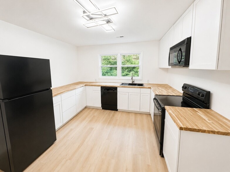 Building Photo - 4807 Peach Orchard Rd