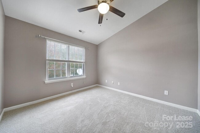 Building Photo - 5037 Sunset Ridge Ct