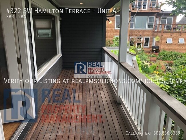 Building Photo - 4322 SW Hamilton Terrace
