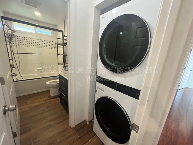 Building Photo - 1770 Luxton St