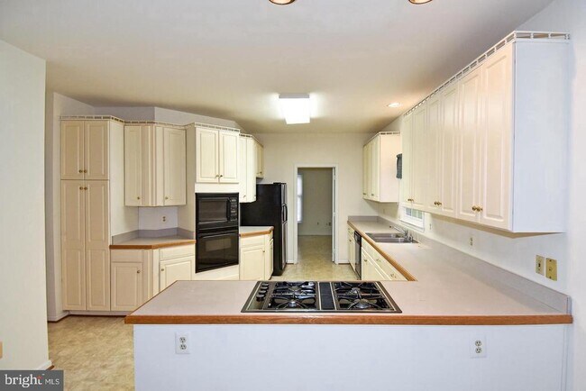 Building Photo - 47313 Grandview Pl