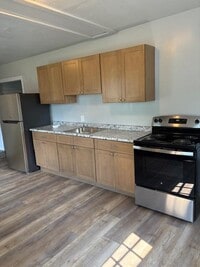 Building Photo - 265 Boarding House St