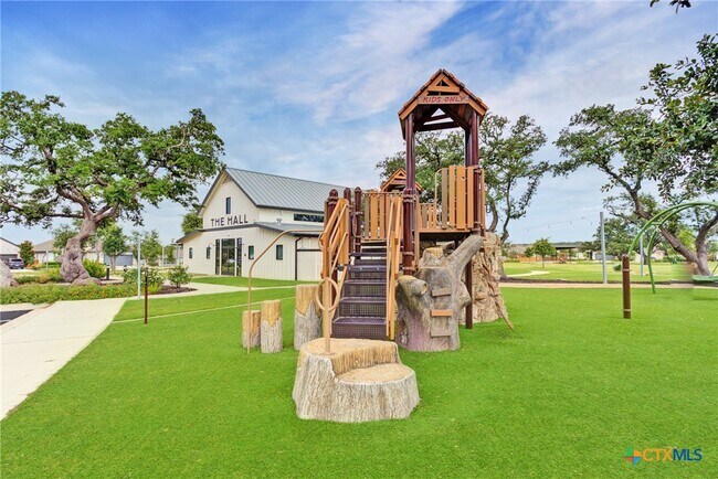 Building Photo - 1708 Stone House