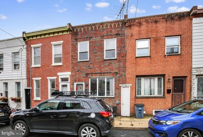 Building Photo - 416 E Flora St