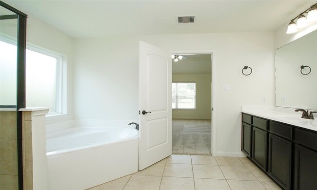 Building Photo - 20559 Iron Seat Dr
