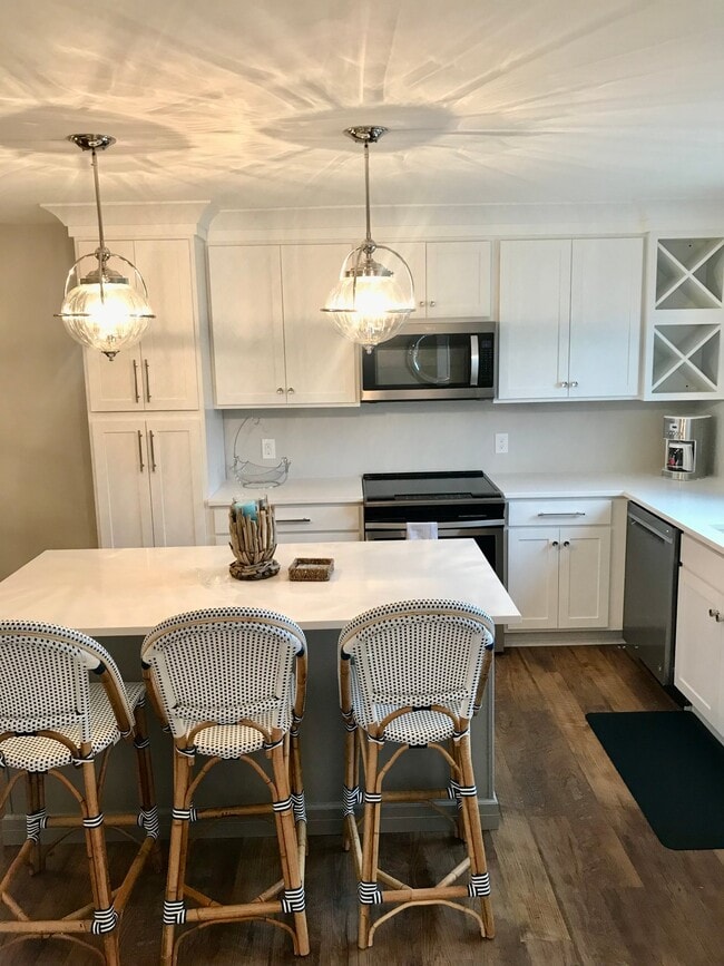 Building Photo - 96 Seaspray Ct