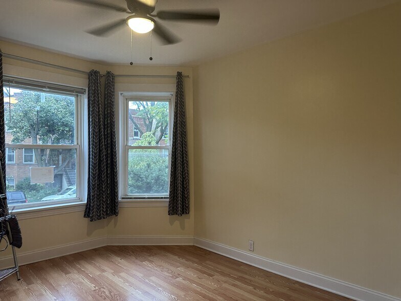 Primary Photo - 3241 N Lawndale Ave