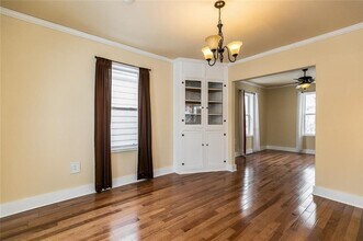 Building Photo - Updated SW Side 2 bed/1.5 Bath