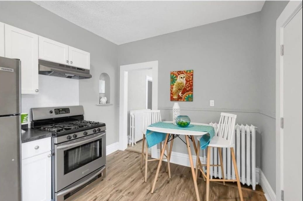 Building Photo - 1055 7th St W