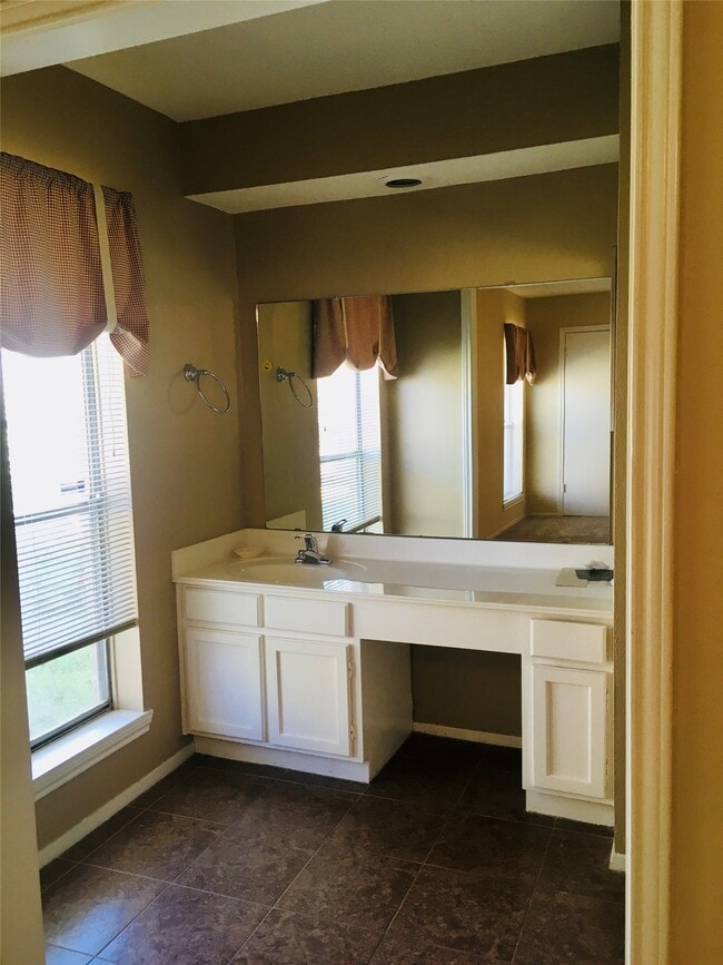 Building Photo - 16406 Moary Firth Dr