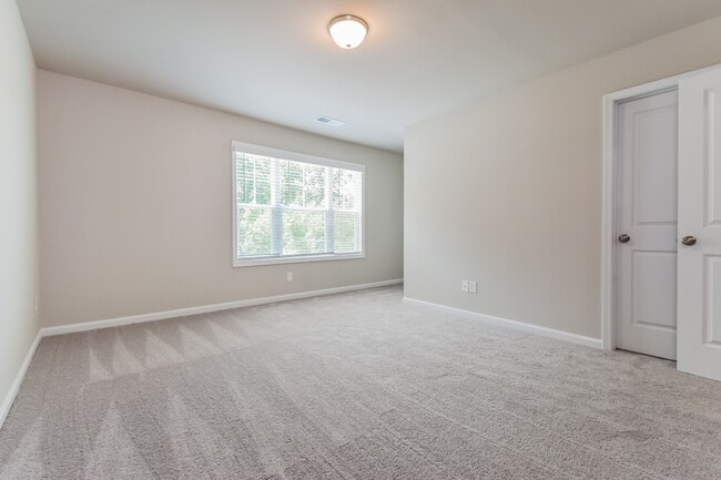 Building Photo - 3414 Sugarberry Dr