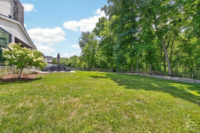 Building Photo - 6582 Rosewood Ln