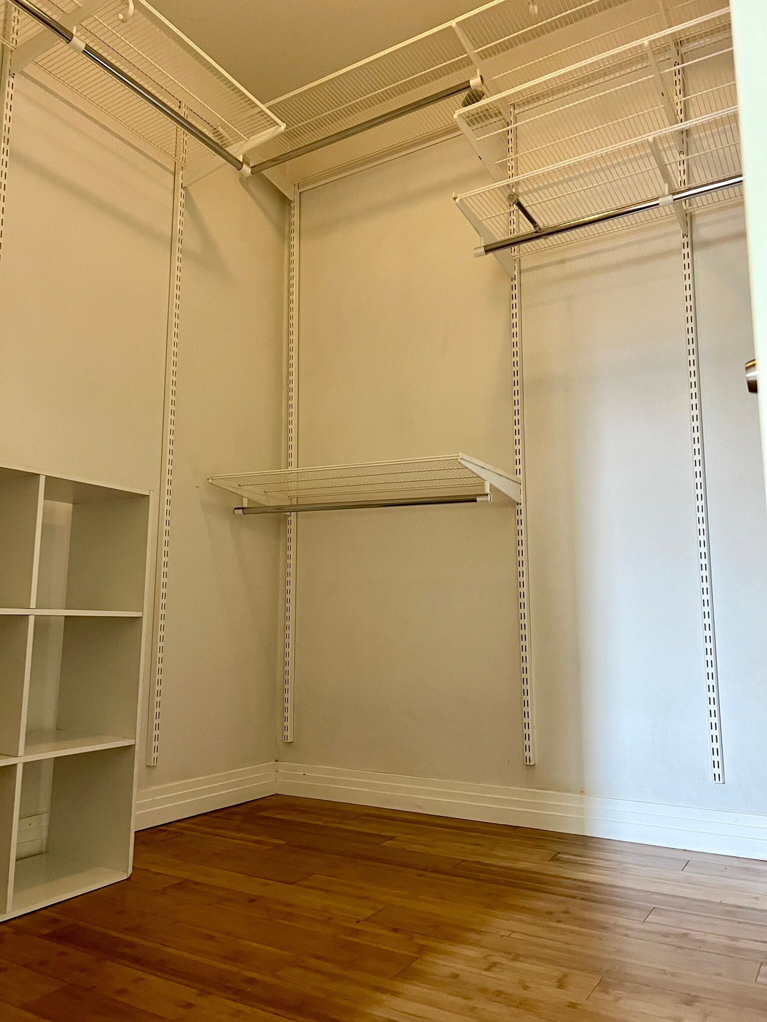 Building Photo - 10748 Charnock Rd