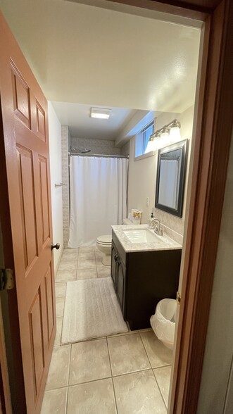 Bathroom - 2806 Park Mills Rd